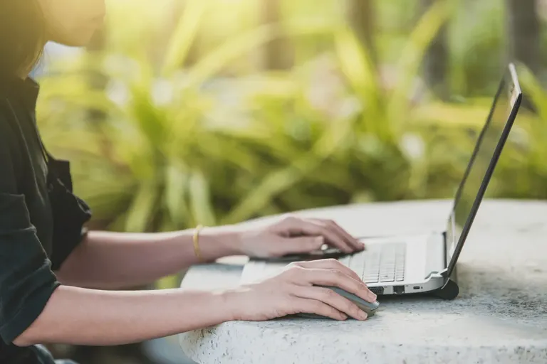 15 Top Online Business Ideas for Digital Nomads