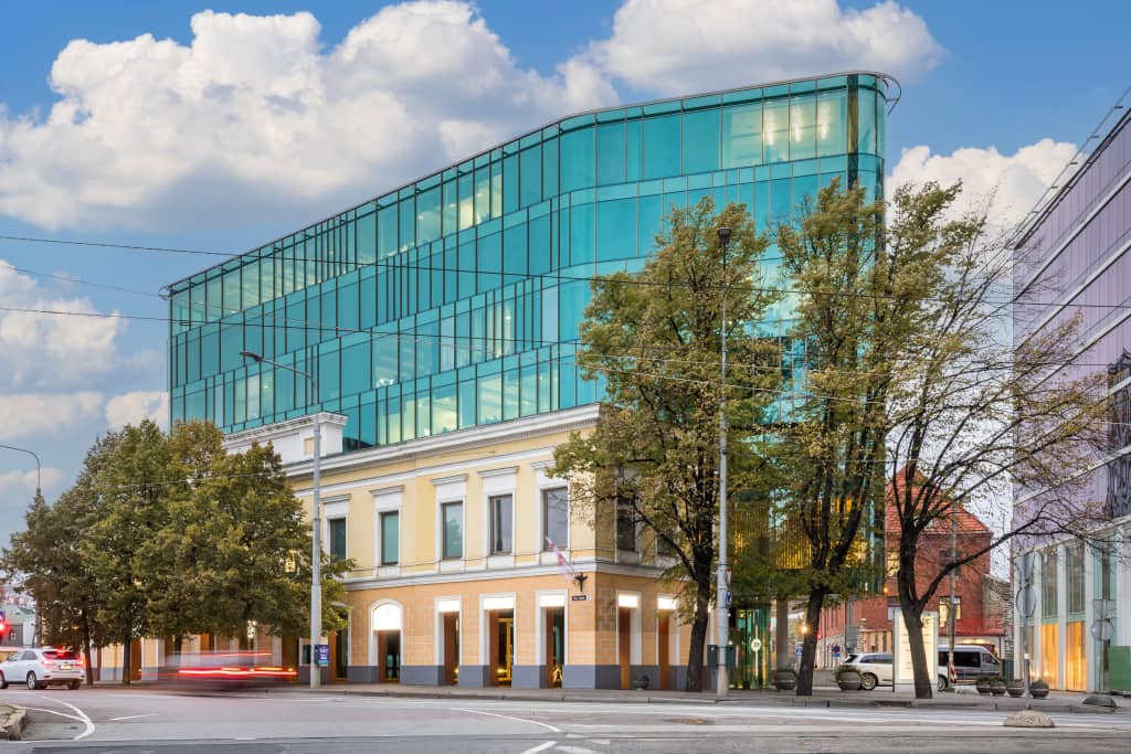 Regus - Metro Plaza