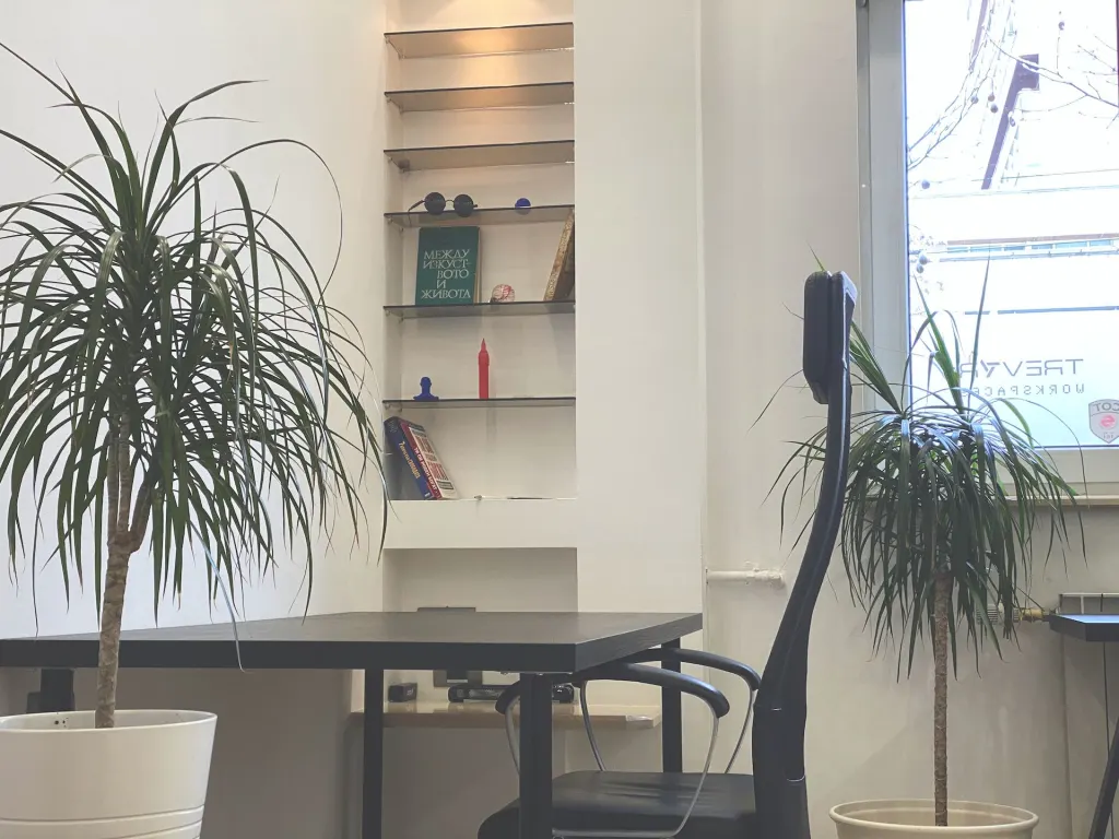 Trevor Workspaces Lozenets